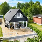 Yngvy - 10m From The Sea By Interhome Middelfart